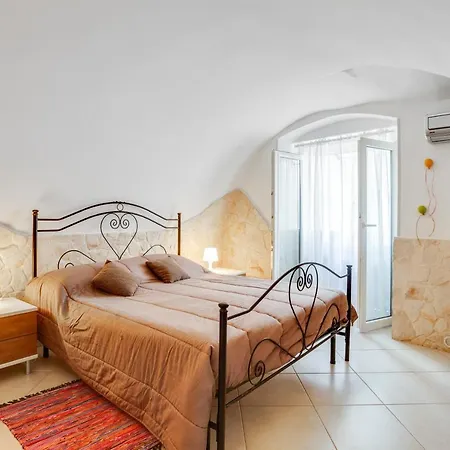 La Chicca Historic Center Beautiful Flat Апартаменты