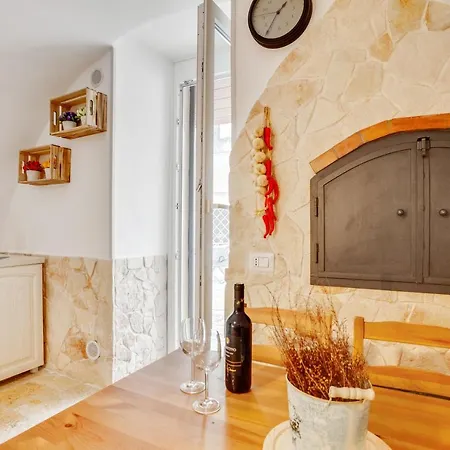 La Chicca Historic Center Beautiful Flat Монополи